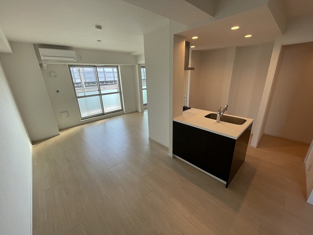 居室・リビング　西向きオール洋室の2LDK☆