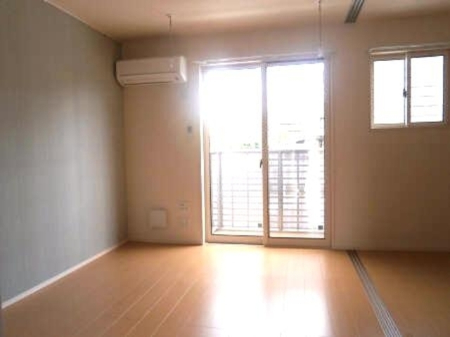 居室・リビング　リビング～洋間（間仕切は開いています）