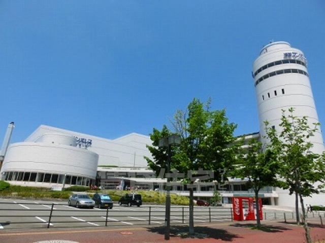 コンビニ　ファミリーマート　博多対馬小路（コンビニ）まで386m