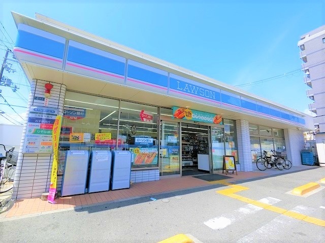 コンビニ　ローソン野里１丁目店（コンビニ）まで303m