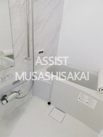 バス・シャワールーム　写真：設備同仕様の参考写真です