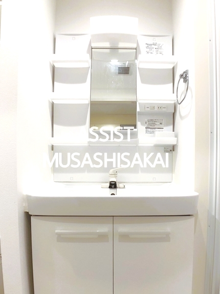 洗面設備　写真：設備同仕様の参考写真です