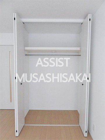 収納　写真：設備同仕様の参考写真です