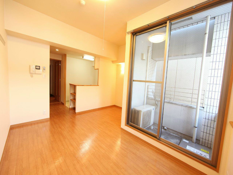 その他部屋・スペース　洋室9.3帖　エアコン付収納充実