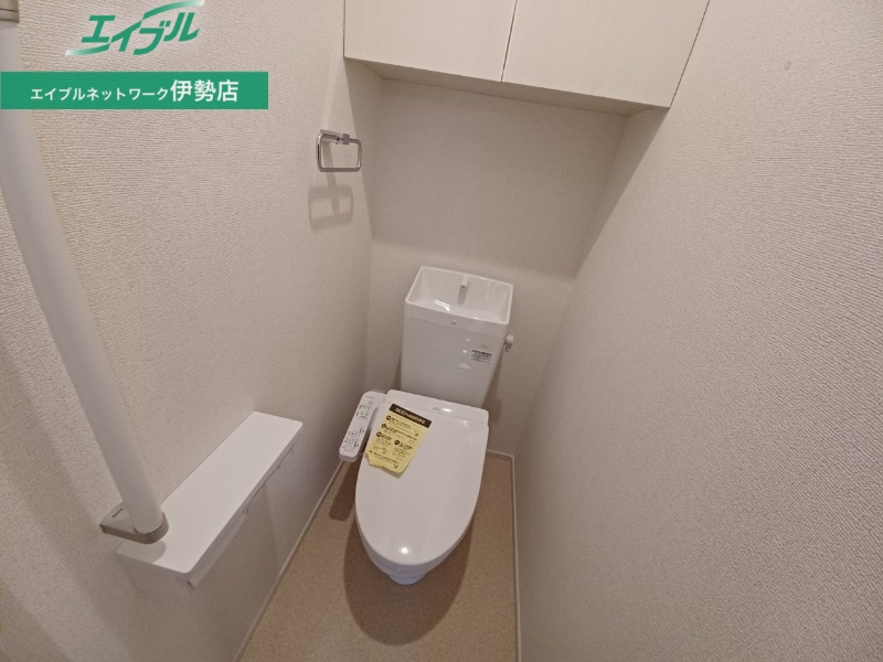 トイレ　同型参考写真