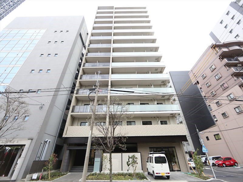 建物外観　外観　防犯カメラ　オートロック　宅配ＢＯＸ　外壁タイル張り