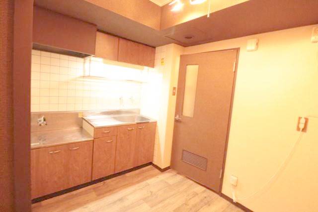 居室・リビング　広々ＤＫ♪