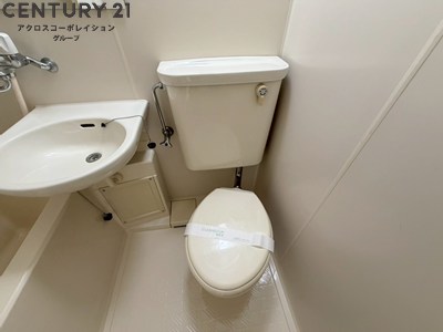 トイレ　浴室内にトイレがあります☆