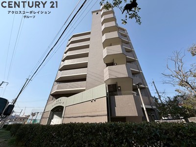 建物外観　オートロック・防犯カメラ付きで安心です！