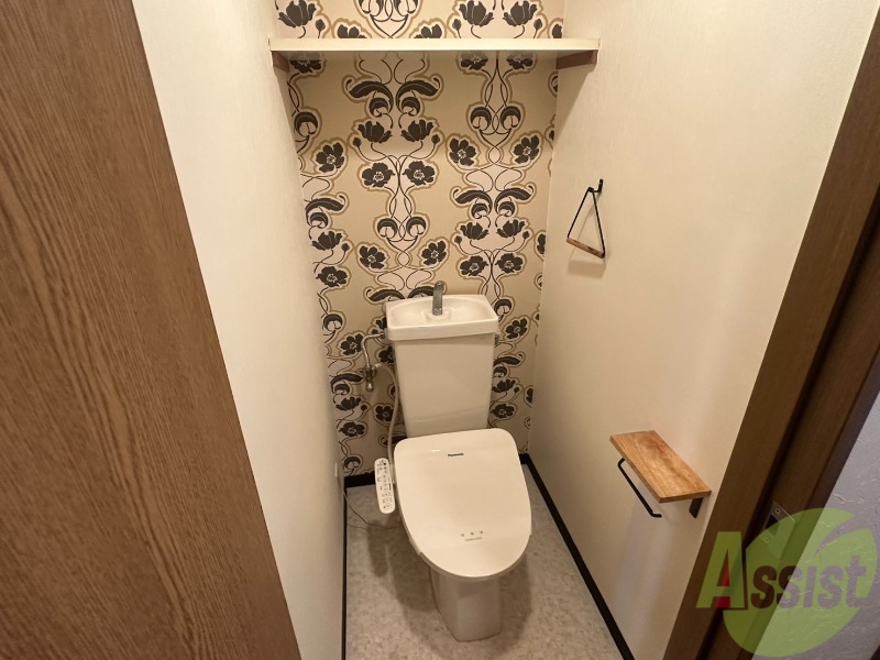 トイレ　ウォシュレット付きのトイレです。シャワートイレは日本の宝。