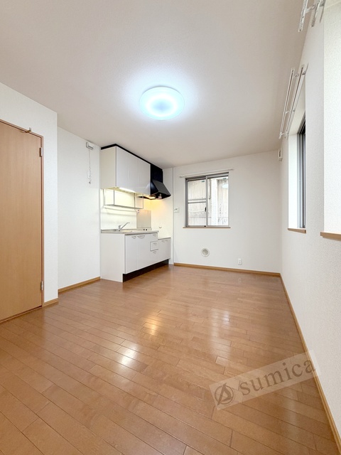 居室・リビング　日当たりのいいお部屋です♪