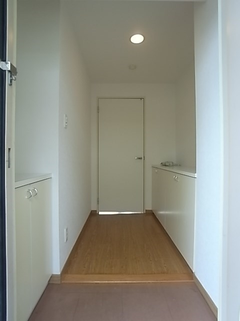 玄関　収納もある玄関です