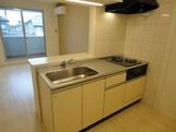 キッチン　同一物件別部屋写真