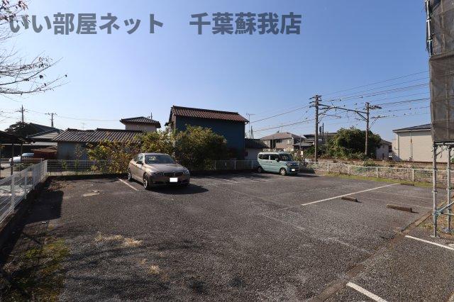駐車場　駐車場に車を止められます
