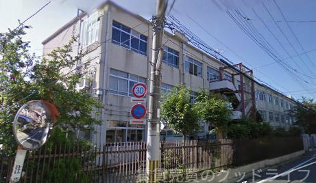 中学校　朱雀中学校（中学校）まで410m