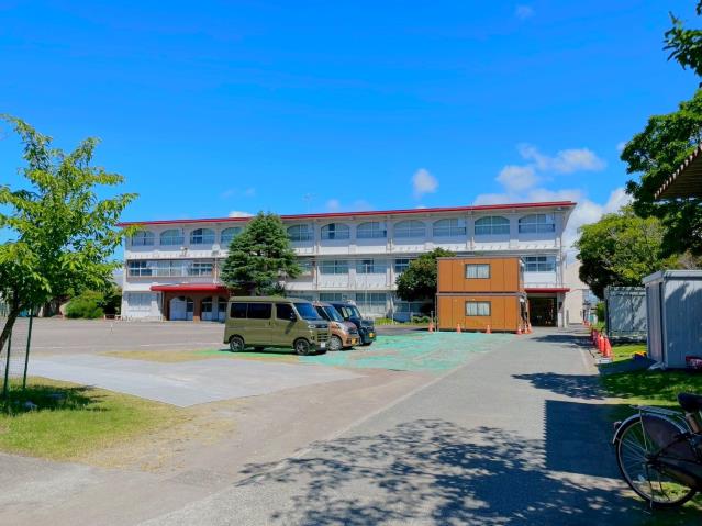 小学校　中郷小学校（小学校）まで393m