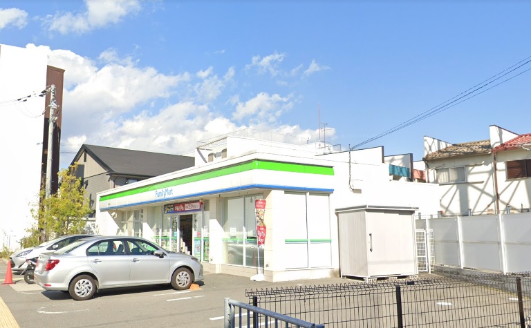 コンビニ　ファミリーマート立花東店（コンビニ）まで55m