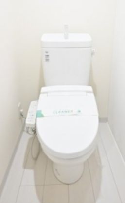 トイレ　清潔感のあるトイレです
