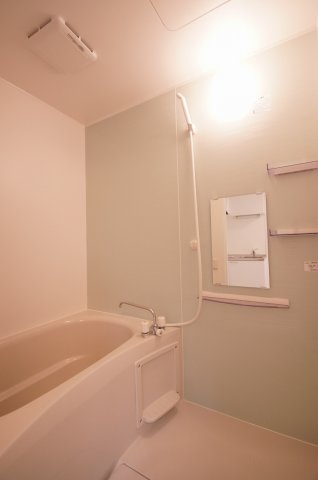 バス・シャワールーム　バス・トイレ別です