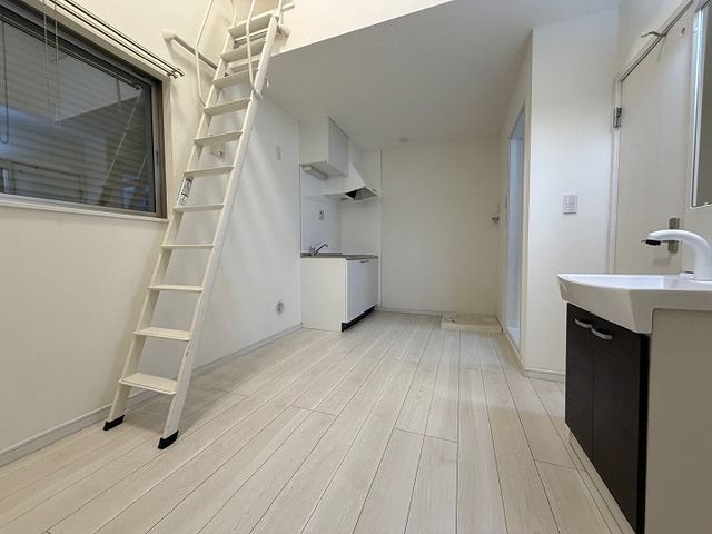 居室・リビング　南向きのお部屋です。