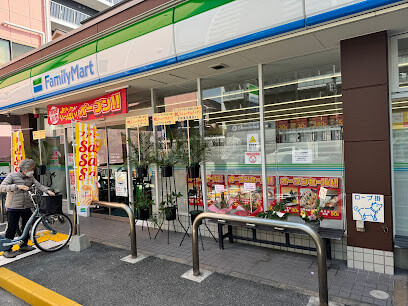 コンビニ　ファミリーマート 新北野三丁目店（コンビニ）まで190m