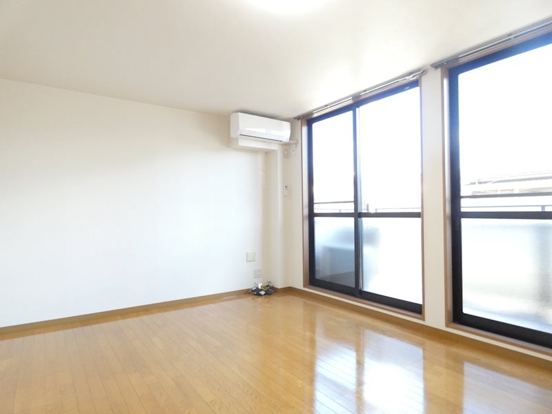 居室・リビング　同タイプのお部屋の写真です