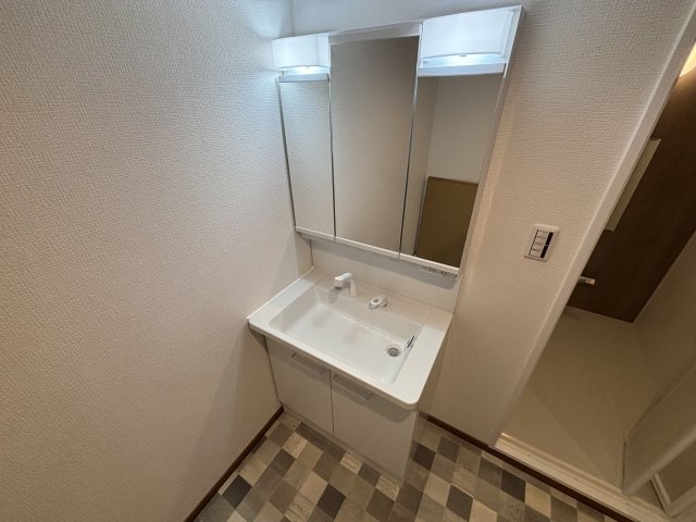 洗面設備　カワイアーバンビルII