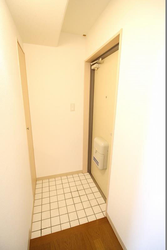 玄関　※写真他部屋参照