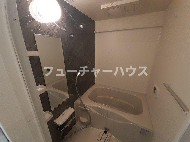 バス・シャワールーム　ゆったり過ごせるお風呂です
