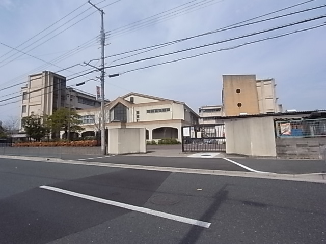 小学校　門真市立二島小学校（小学校）まで296m