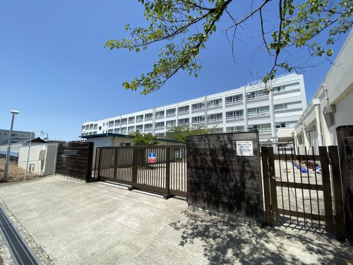 小学校　門真市立五月田小学校（小学校）まで1027m