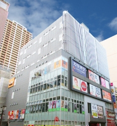 ショッピングセンター　アクティオーレ市川（ショッピングセンター）まで255m