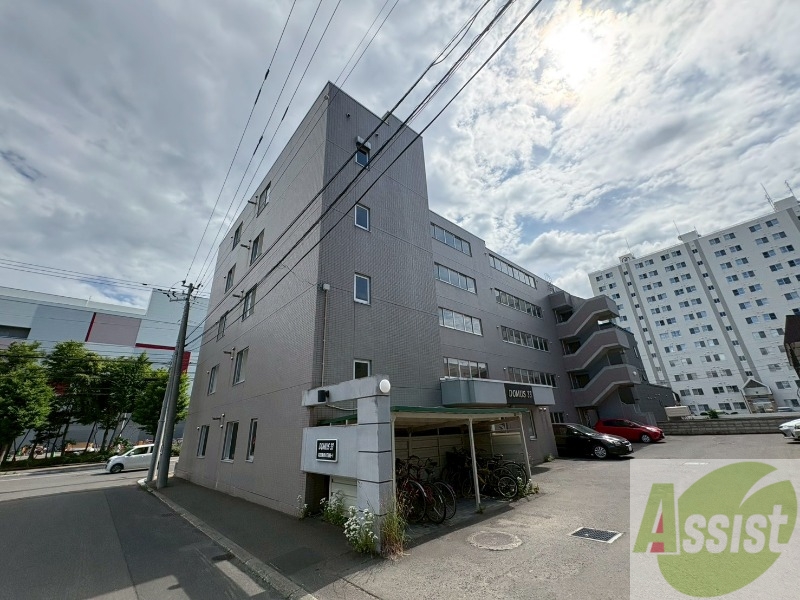 建物外観　札幌市東区北３３条東「ＤＯＭＵＳ３３」