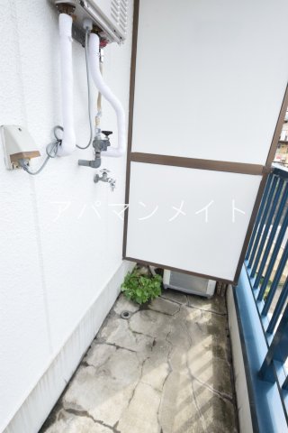 その他設備　洗濯機置場はバルコニーになります。