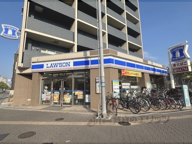 コンビニ　ローソン川西小花一丁目店（コンビニ）まで500m