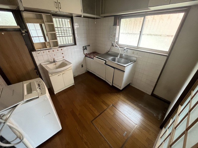 大日丘町1丁目戸建の居間写真