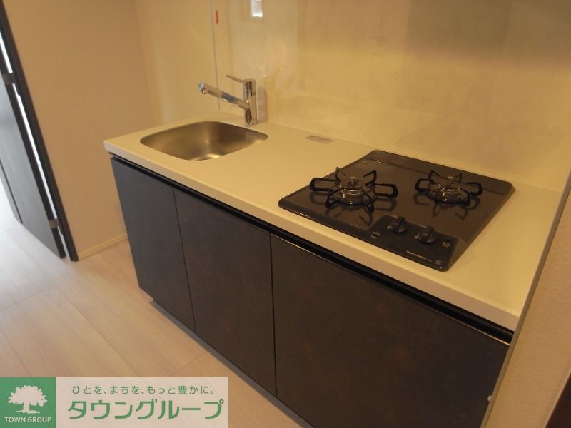 キッチン　同タイプの写真となります。