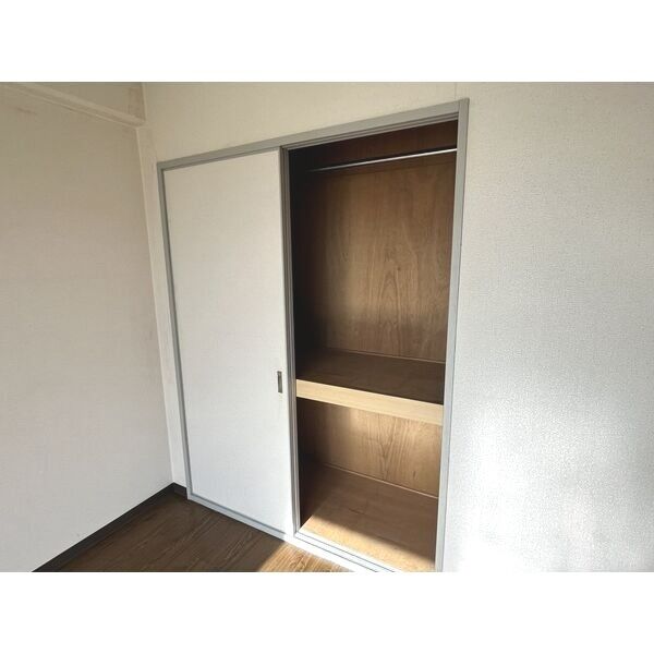 収納　洋室の収納