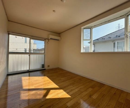 居室・リビング　※別部屋参考写真☆最上階・角部屋・三面採光☆