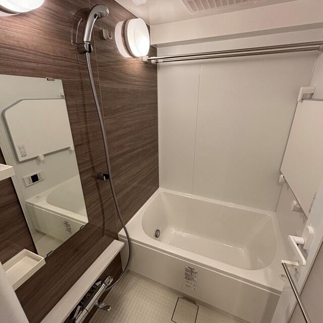 バス・シャワールーム　※写真は同タイプ住戸です。