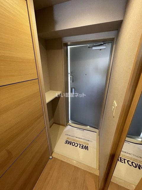 ロイヤルスクエア徳川の玄関写真