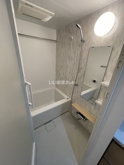 ロイヤルスクエア徳川の居間写真
