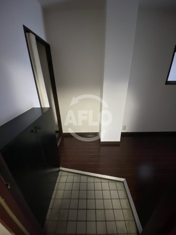 クレストTKの玄関写真