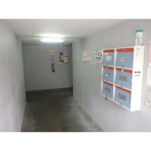 地下鉄東西線 西１８丁目駅 徒歩10分 3階建 築30年の外観写真