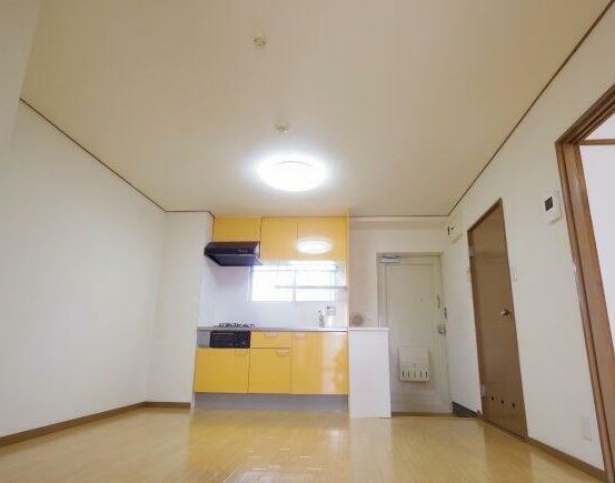 居室・リビング　＊同物件、別部屋になります
