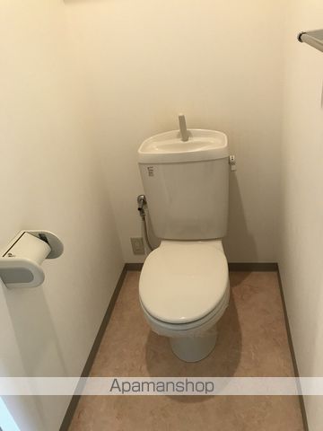 地下鉄東山線 本山駅 徒歩6分 2階建 築20年のトイレ写真