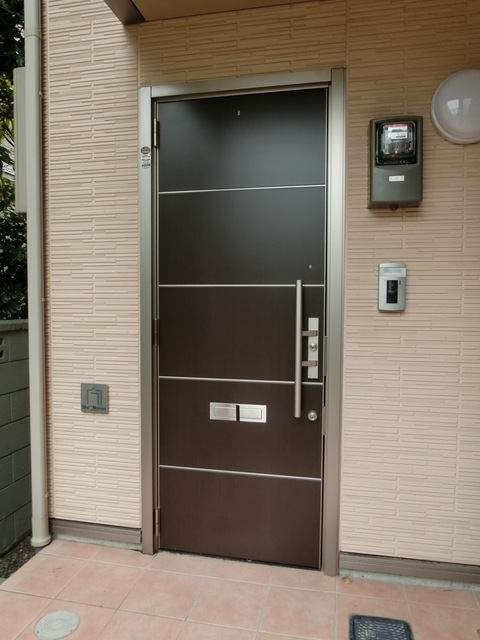 玄関　ダブルロックの玄関です。