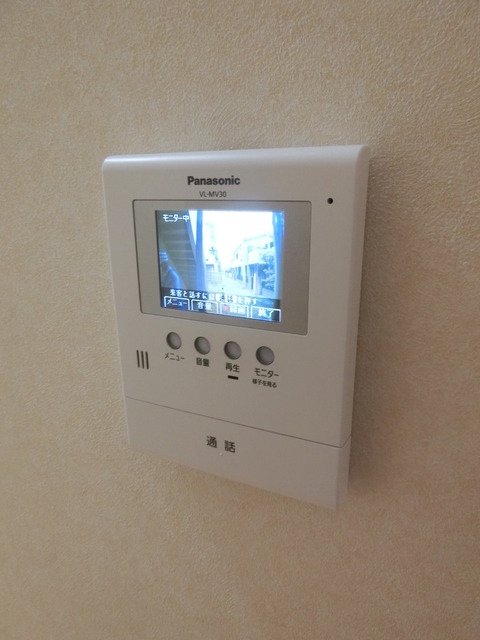 セキュリティ　来訪者も確認できるモニターホンでしつこい勧誘もシャットアウト