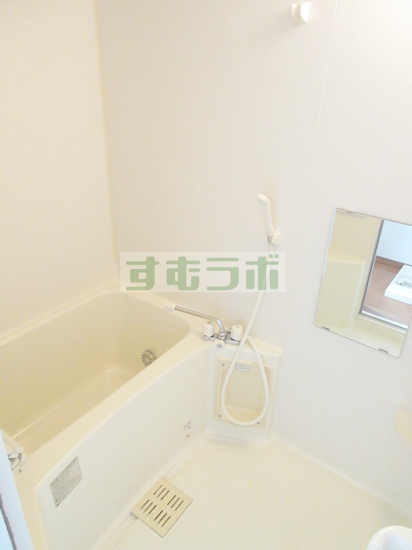 アヴァンセ岩切壱番館の風呂写真