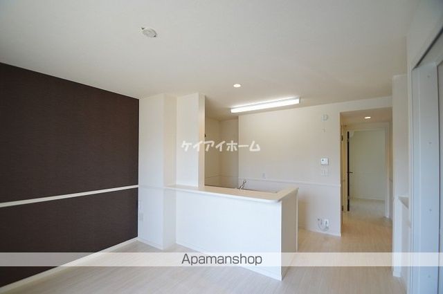 山陽新幹線 新倉敷駅 徒歩19分 2階建 築13年の居間写真